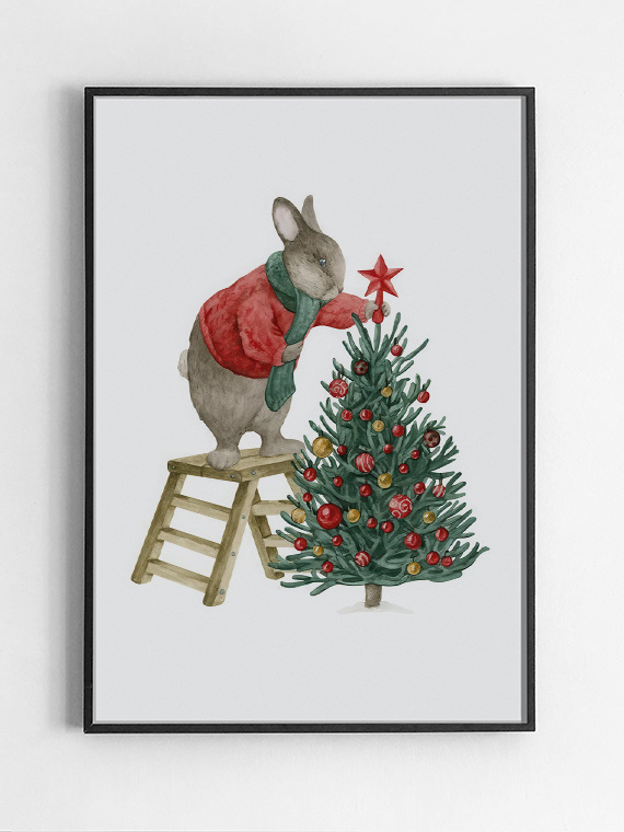 Кролик наряжает ёлку