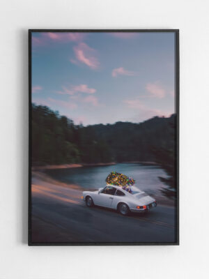 Порше с ёлкой на крыше