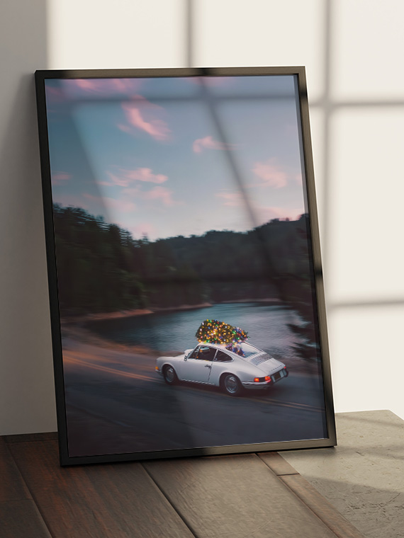 Порше с ёлкой на крыше