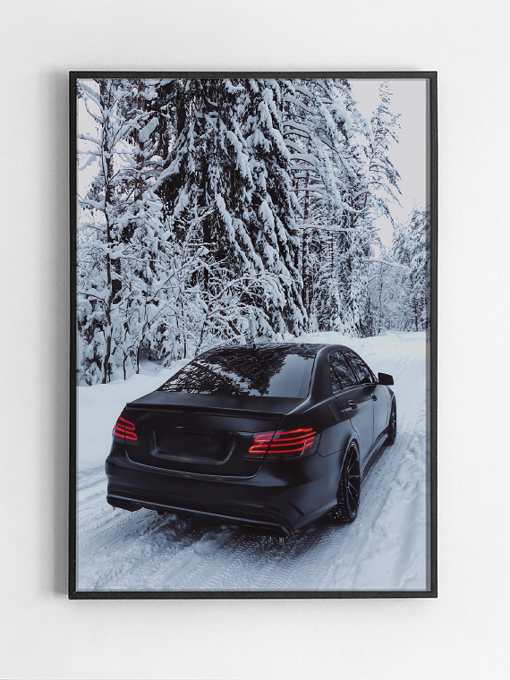 Black,Rectangular,Picture,Frame,On,White,Wall,With,Blank,Paper Mercedes-AMG E63, Зимний