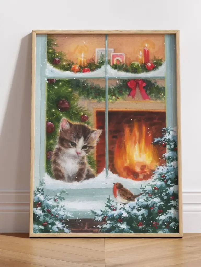 Котёнок в окне и камин
